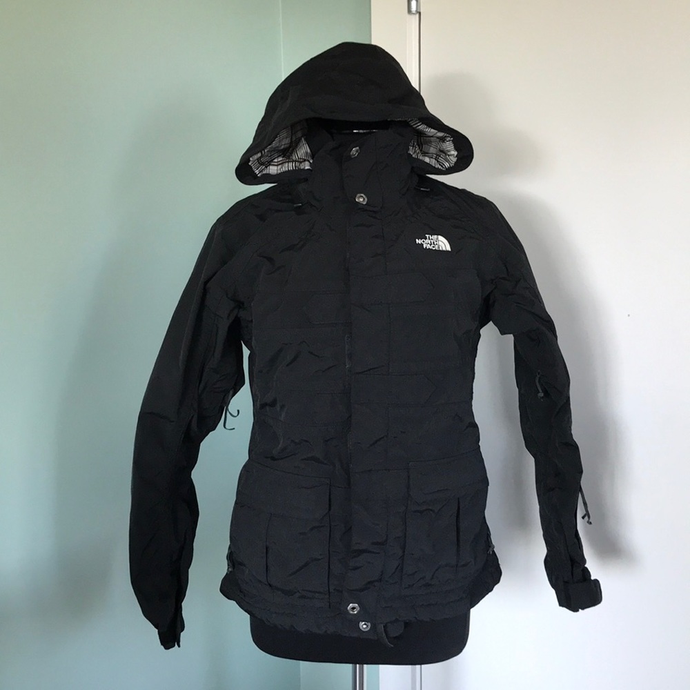 North Face women’s jacket. Excellent condition.
